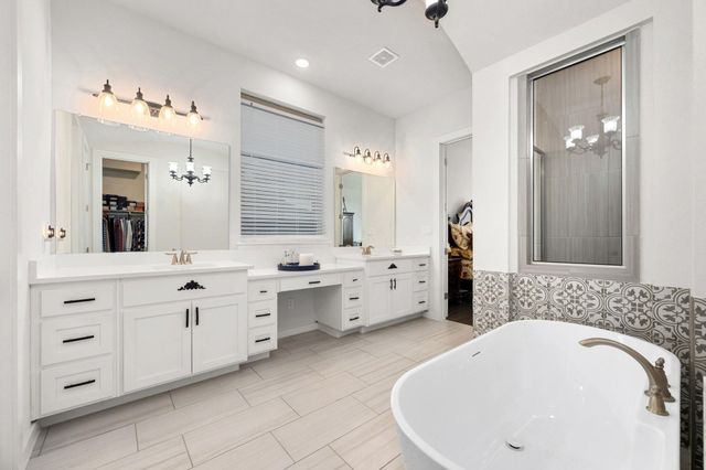 416 Texon DR, Liberty Hill, TX 78642