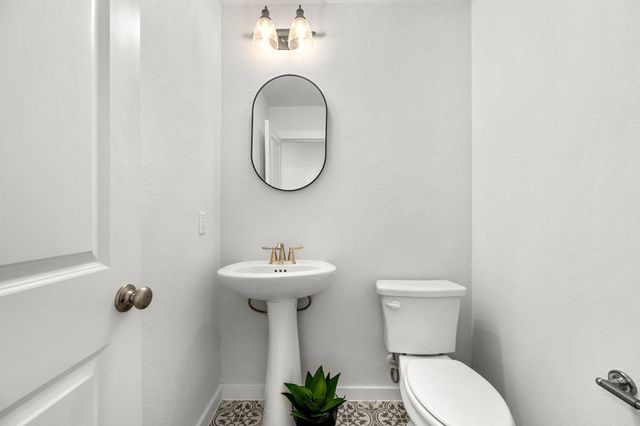 416 Texon DR, Liberty Hill, TX 78642