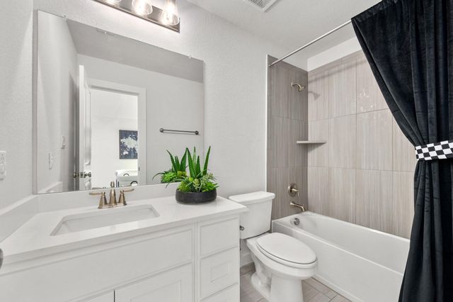 416 Texon DR, Liberty Hill, TX 78642