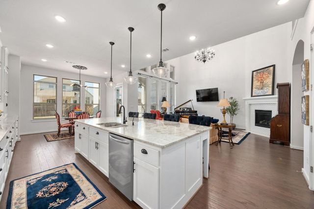 416 Texon DR, Liberty Hill, TX 78642