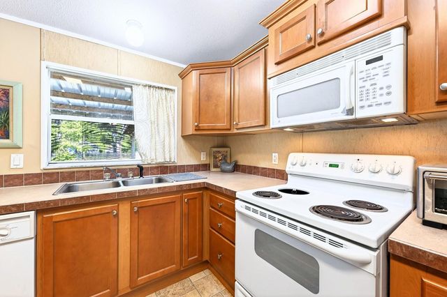 1201 MILLS STREET, Sanford, FL 32773