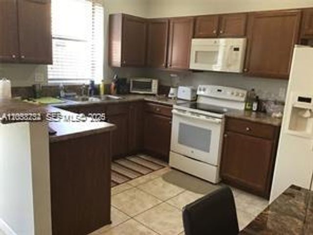11380 SW 233rd St, Homestead, FL 33032