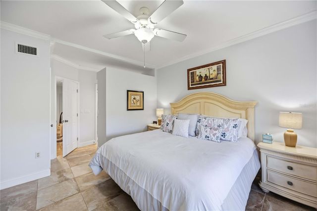 5726 ASHTON LAKE DRIVE 11, Sarasota, FL 34231