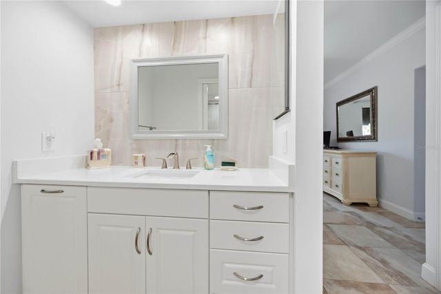 5726 ASHTON LAKE DRIVE 11, Sarasota, FL 34231