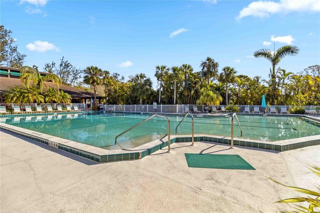 5726 ASHTON LAKE DRIVE 11, Sarasota, FL 34231