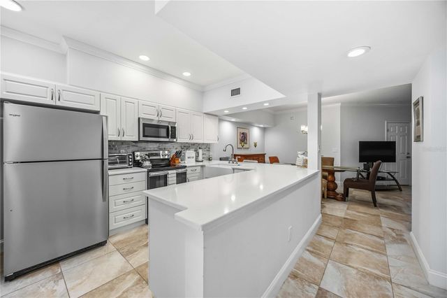 5726 ASHTON LAKE DRIVE 11, Sarasota, FL 34231