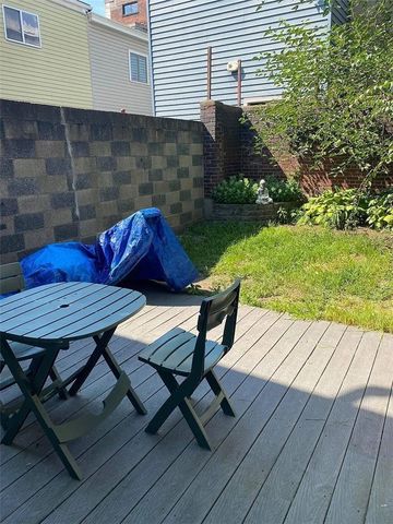 1709 Sarah St, South Side, PA 15203