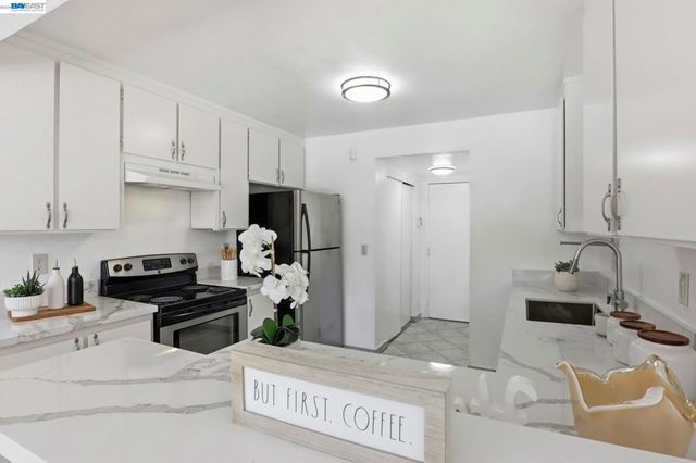 27720 Persimmon Drive, Hayward, CA 94544
