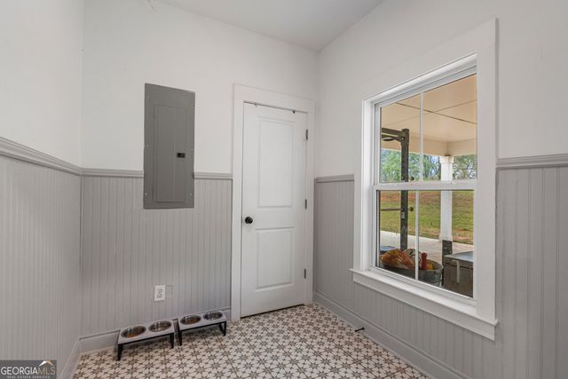 314 Davis Lake Road, Pine Mountain, GA 31822