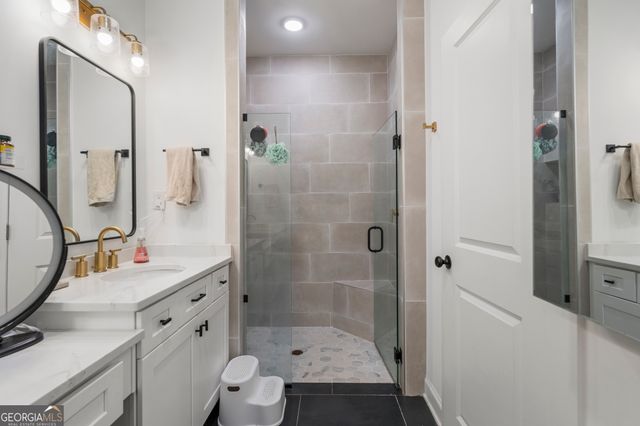 314 Davis Lake Road, Pine Mountain, GA 31822