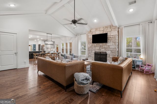 314 Davis Lake Road, Pine Mountain, GA 31822