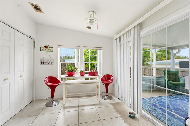 8355 SE Wren Avenue, Hobe Sound, FL 33455