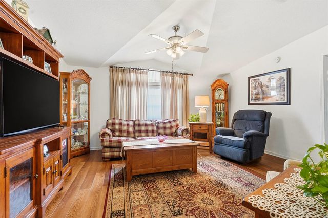 8355 SE Wren Avenue, Hobe Sound, FL 33455