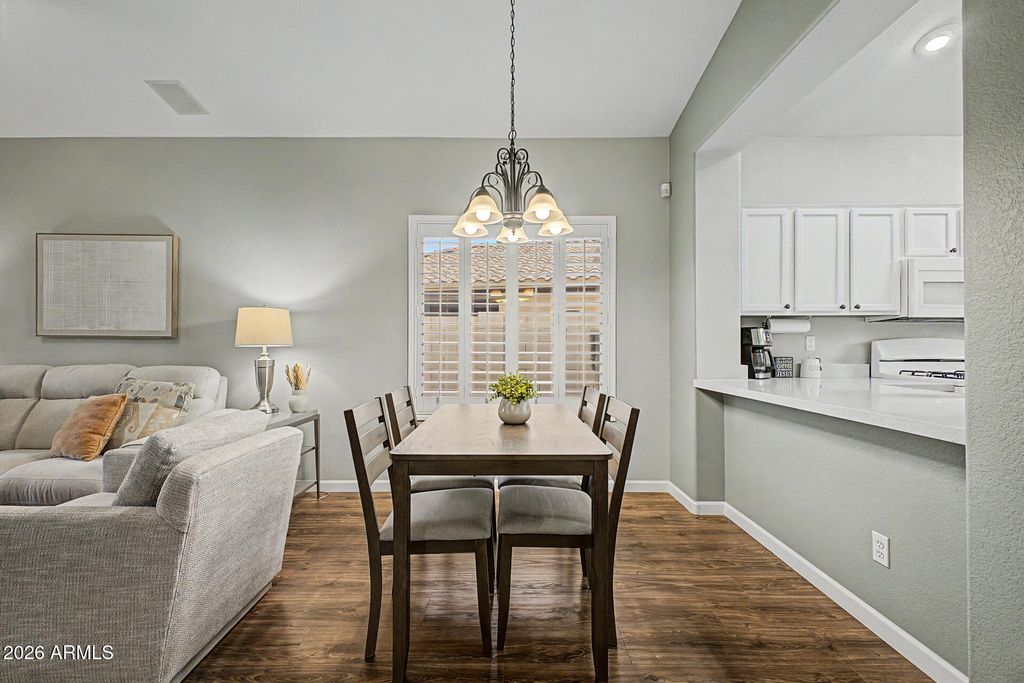 Image 10 of property listing at 40725 N TERRITORY Trail, Anthem, AZ 85086