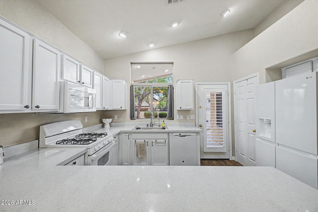 Image 13 of property listing at 40725 N TERRITORY Trail, Anthem, AZ 85086