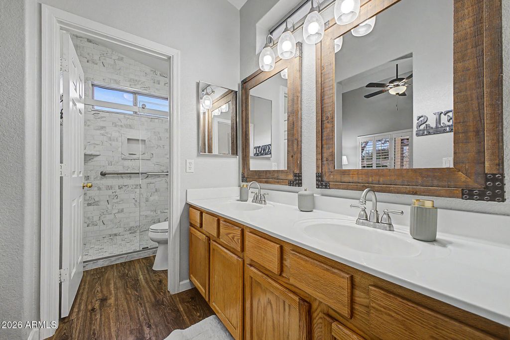 Image 18 of property listing at 40725 N TERRITORY Trail, Anthem, AZ 85086