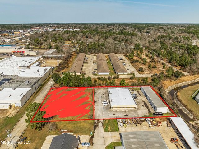 15312 Dedeaux Road, Gulfport, MS 39503