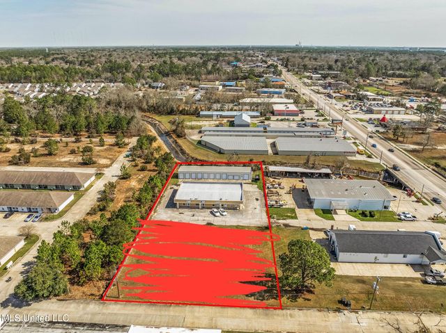 15312 Dedeaux Road, Gulfport, MS 39503