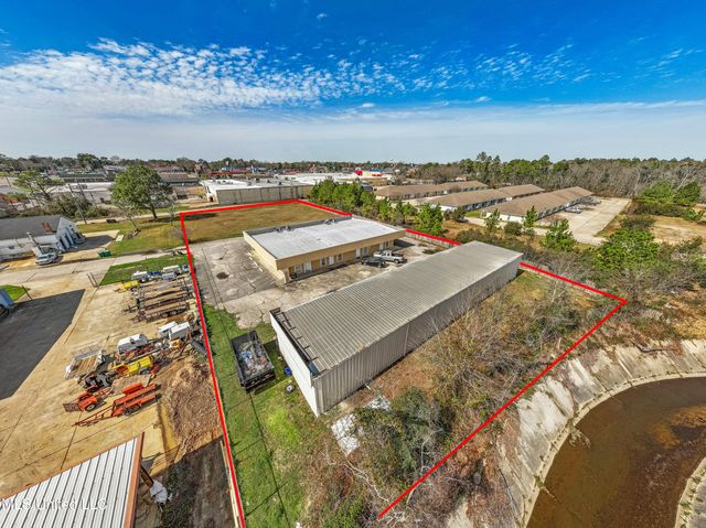 15312 Dedeaux Road, Gulfport, MS 39503