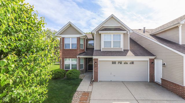 7427 Oak Knoll Drive, Indianapolis, IN 46217