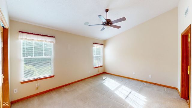 7427 Oak Knoll Drive, Indianapolis, IN 46217