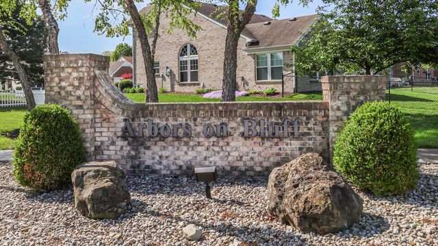 7427 Oak Knoll Drive, Indianapolis, IN 46217