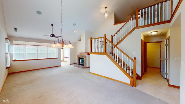 7427 Oak Knoll Drive, Indianapolis, IN 46217