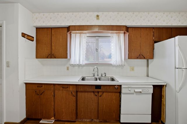 5020 W River Road, Fruitland Twp, MI 49445