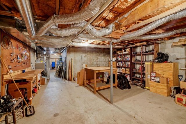 5020 W River Road, Fruitland Twp, MI 49445