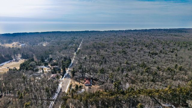 5020 W River Road, Fruitland Twp, MI 49445