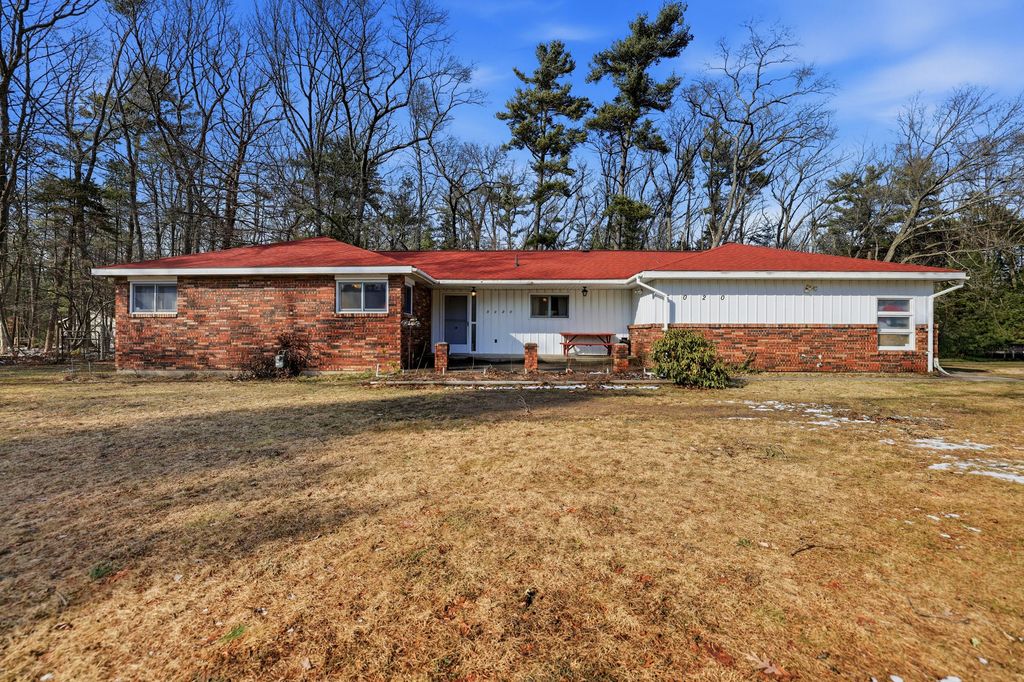 5020 W River Road, Fruitland Twp, MI 49445