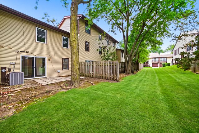 486 Seneca Lane, Bolingbrook, IL 60440