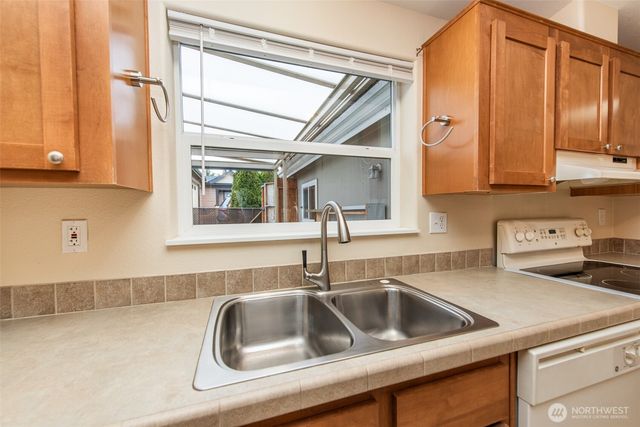 770 Heritage Loop, Sequim, WA 98382