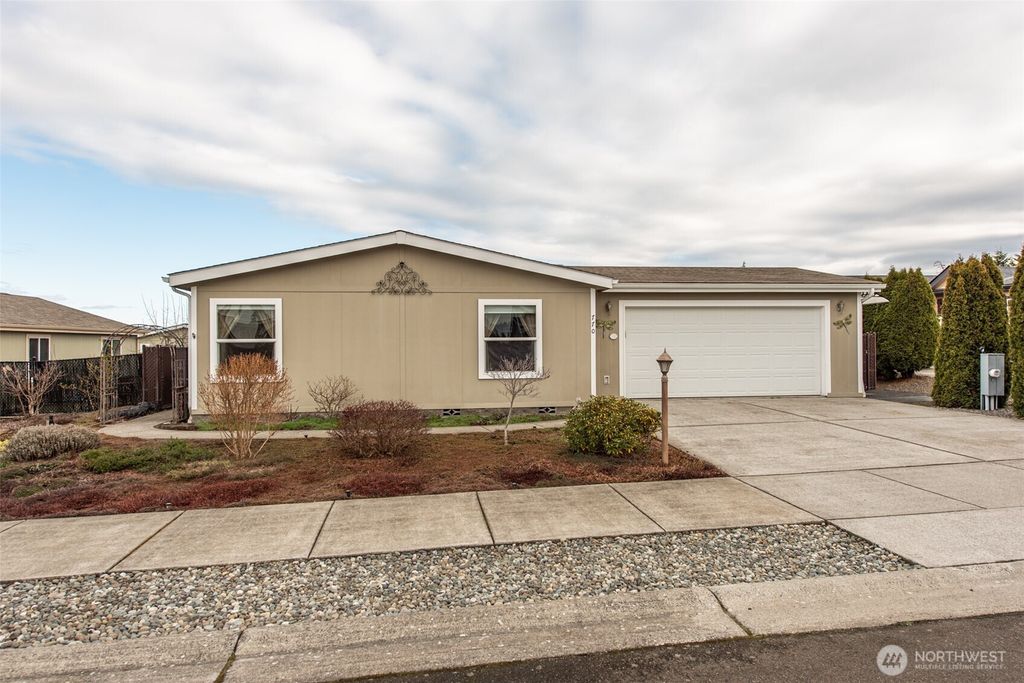 770 Heritage Loop, Sequim, WA 98382