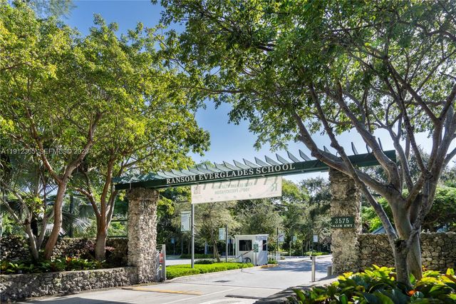 4845 SW 78th St, Miami, FL 33143