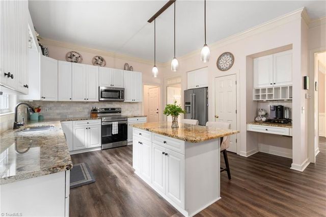 6997 Saratoga Court, Summerfield, NC 27358