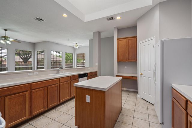 901 Cashew LN, Cedar Park, TX 78613
