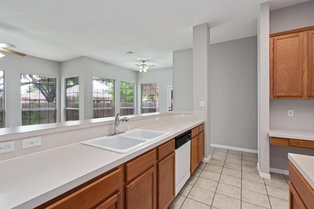 901 Cashew LN, Cedar Park, TX 78613