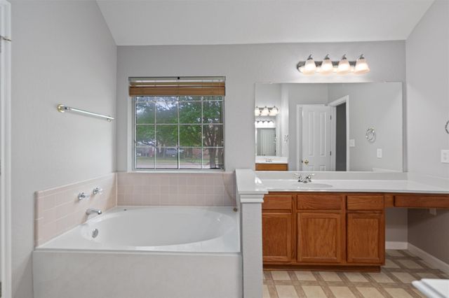 901 Cashew LN, Cedar Park, TX 78613