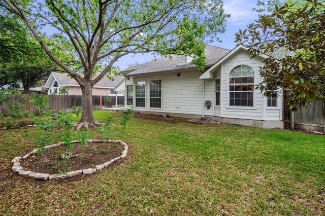 901 Cashew LN, Cedar Park, TX 78613