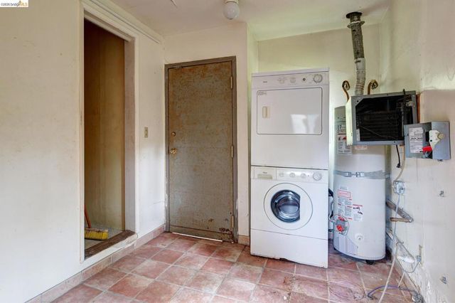 42 Linda Ave, Oakland, CA 94611