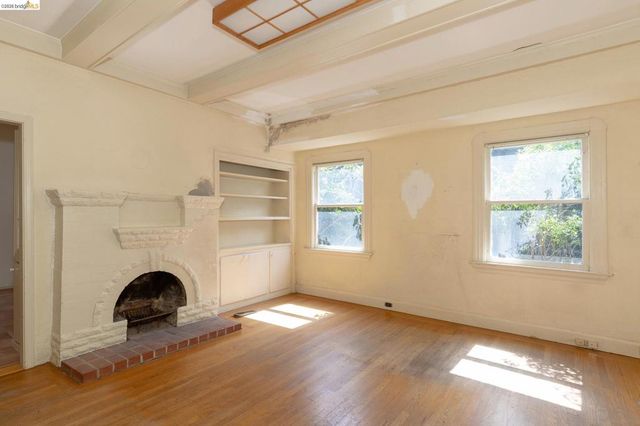 42 Linda Ave, Oakland, CA 94611