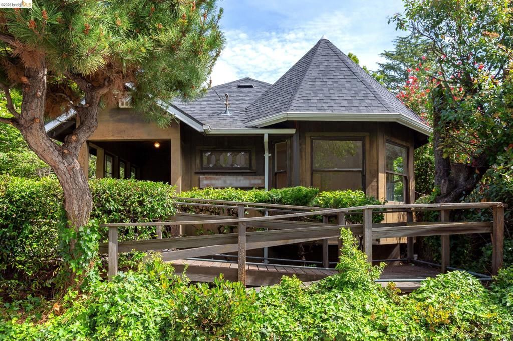 42 Linda Ave, Oakland, CA 94611