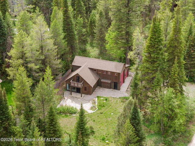386 SPRUCE Street, Alpine, WY 83128 property photo