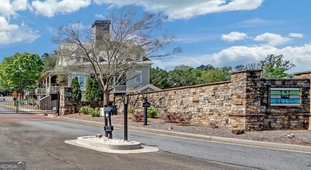 137 Glens Drive, Woodstock, GA 30188