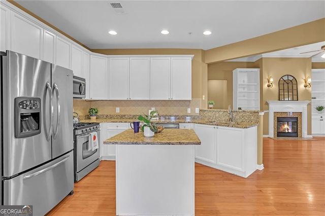 137 Glens Drive, Woodstock, GA 30188