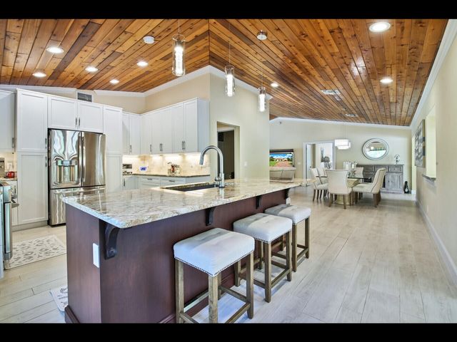 451 N LYRA Circle, Juno Beach, FL 33408