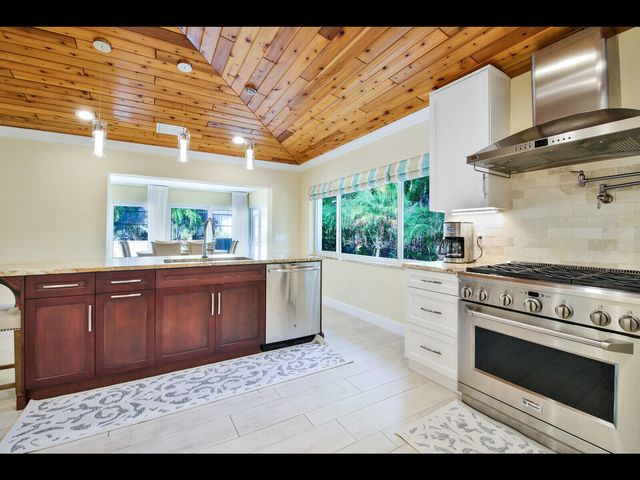 451 N LYRA Circle, Juno Beach, FL 33408