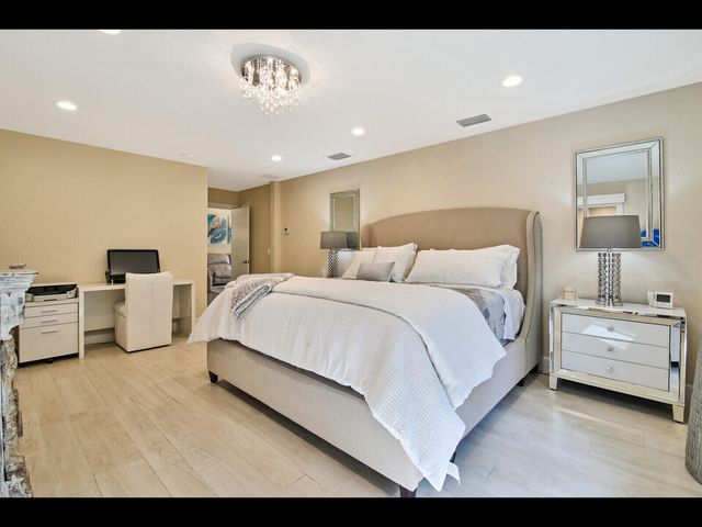 451 N LYRA Circle, Juno Beach, FL 33408