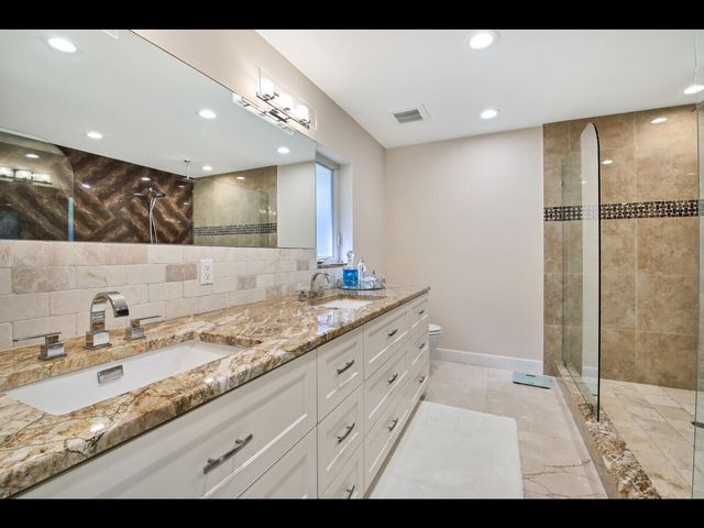 451 N LYRA Circle, Juno Beach, FL 33408